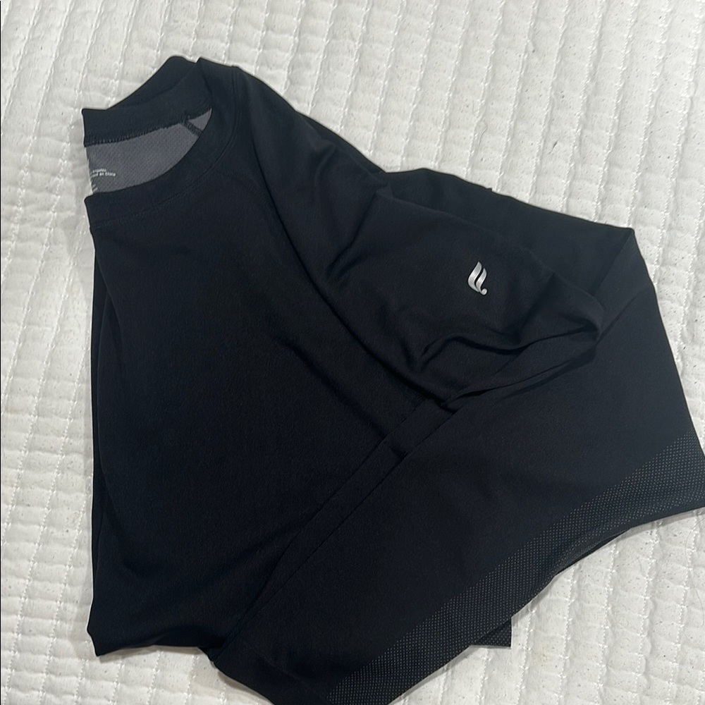 Fabletics Men’s Black Long Sleeve Athletic Top